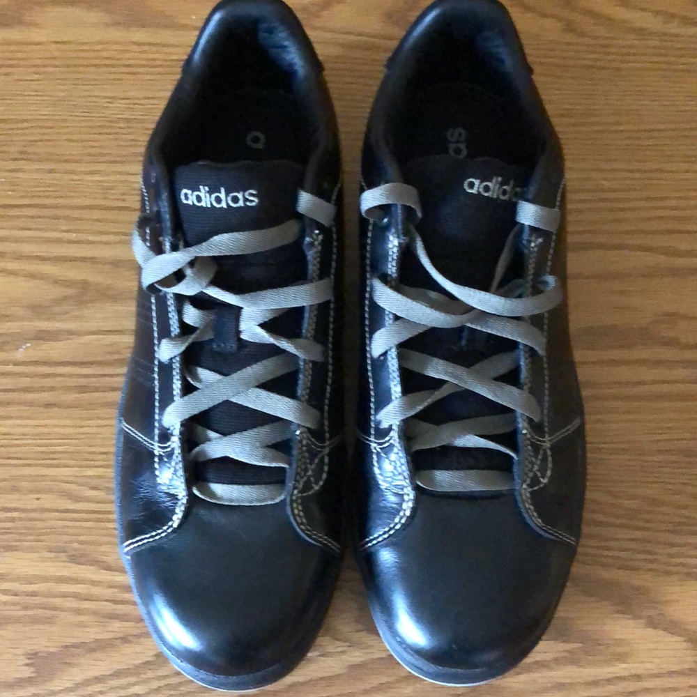 Men’s adidas sneakers ( never worn )